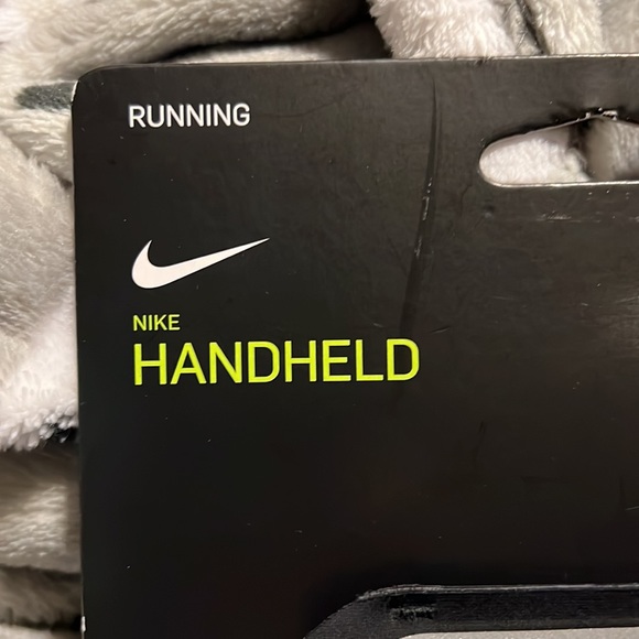 NWT Nike Handheld - Picture 2 of 6